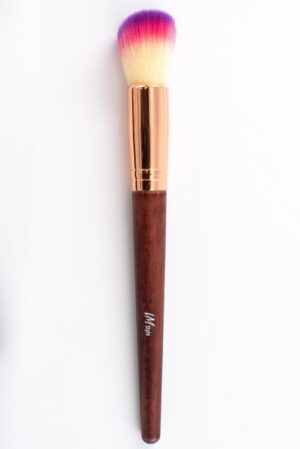 Angled brush for bronze powder