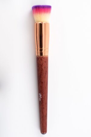 Liquid foundation brush